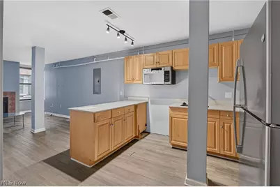 1900 Euclid Avenue #211, Loveland, OH 44115 - Photo 5