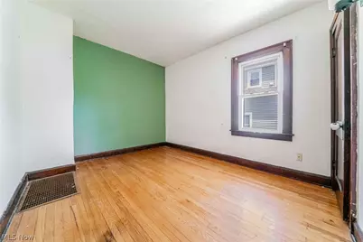 1318 Middle Avenue, Elyria, OH 44035 - Photo 7