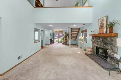 2180 Stone Creek Trail, Cuyahoga Falls, OH 44223 - Photo 9