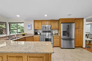 2180 Stone Creek Trail, Cuyahoga Falls, OH 44223 - Photo 11