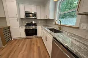 12173 Bradford Dr, Chardon, OH 44024 - Photo 5