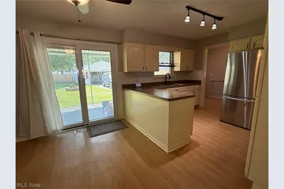 7682 Pinehurst Drive, Mentor on the Lake, OH 44060 - Photo 5