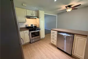 7682 Pinehurst Dr, Mentor on the Lake, OH 44060 - Photo 3