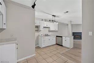 1900 Euclid Ave, Loveland, OH 44115 - Photo 11