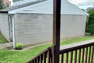 1407 Ridge Ave, Steubenville, OH 43952 - Photo 5