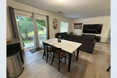 1411 Buckingham Gate Boulevard, Cuyahoga Falls, OH 44221 - Photo 5