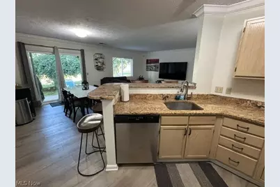 1411 Buckingham Gate Boulevard, Cuyahoga Falls, OH 44221 - Photo 13