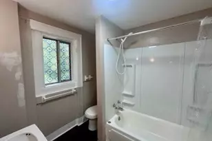 700 Noble Ave, Akron, OH 44320 - Photo 9