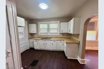 700 Noble Avenue, Akron, OH 44320 - Photo 5