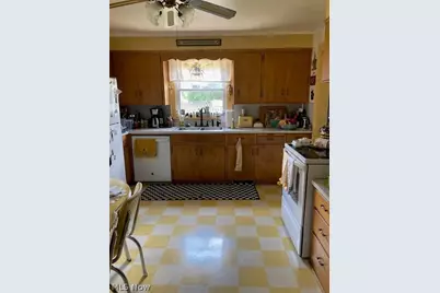 121 N Bodmer Avenue, Strasburg, OH 44680 - Photo 5