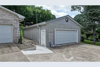3130 Foothill Drive SE, New Philadelphia, OH 44663 - Photo 3
