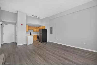 1900 Euclid Avenue #504, Loveland, OH 44115 - Photo 7