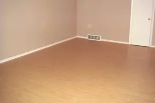 13200 Fairhill Rd, Huber Heights, OH 44120 - Photo 9