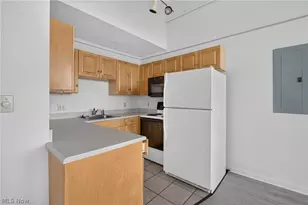 1900 Euclid Ave, Loveland, OH 44115 - Photo 9
