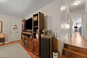 1887 W Beech St, Alliance, OH 44601 - Photo 11