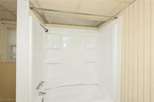 1253 Dietz Ave, Akron, OH 44301 - Photo 29