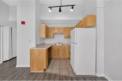 1900 Euclid Avenue #604, Loveland, OH 44115 - Photo 9