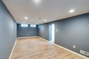 30000 Elgin Rd, Wickliffe, OH 44092 - Photo 23