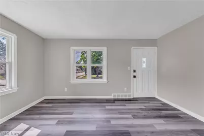 13702 Wainstead Avenue, Loveland, OH 44111 - Photo 3