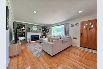 145 Village Boulevard, Canfield, OH 44406 - Photo 5