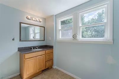 1539 Overlook Drive, Akron, OH 44314 - Photo 15