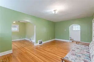 1539 Overlook Dr, Akron, OH 44314 - Photo 5