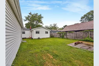 34502 Beach Park Drive, Eastlake, OH 44095 - Photo 19