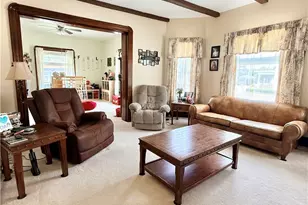 218 N 3rd St, Toronto, OH 43964 - Photo 9
