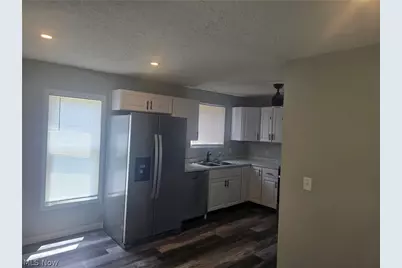 2250 4th Street SW, Akron, OH 44314 - Photo 5
