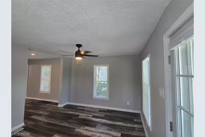 2250 4th Street SW, Akron, OH 44314 - Photo 7