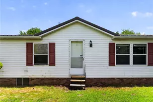4926 Adams Rd, East Palestine, OH 44413 - Photo 13