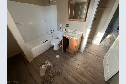 1144 Washington Avenue, Lorain, OH 44052 - Photo 9