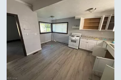 521 23 Street, Lorain, OH 44052 - Photo 5