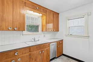 1458 Breiding Rd, Akron, OH 44310 - Photo 7