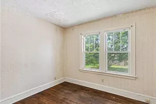 1458 Breiding Rd, Akron, OH 44310 - Photo 9