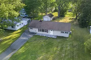 2476 Amberly Dr, Youngstown, OH 44511 - Photo 27