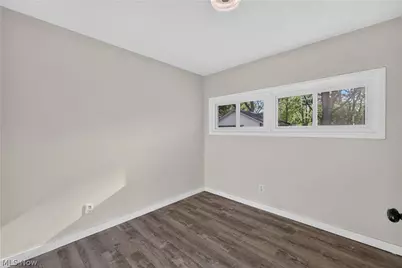 2476 Amberly Drive, Youngstown, OH 44511 - Photo 21