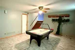 831 N Crestline St, Crestline, OH 44827 - Photo 27