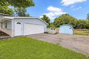 831 N Crestline St, Crestline, OH 44827 - Photo 5
