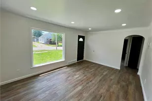 11922 Lena Ave, Loveland, OH 44135 - Photo 5