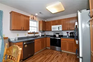 702 Jonquil Ln, Madison, OH 44057 - Photo 15