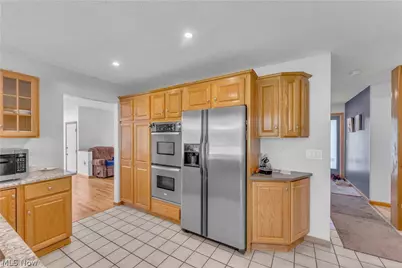 7170 Kingsview Road, Sagamore Hills, OH 44067 - Photo 9