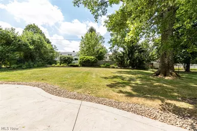 24100 Shaker Boulevard, Huber Heights, OH 44122 - Photo 35