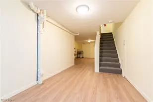24100 Shaker Blvd, Huber Heights, OH 44122 - Photo 29