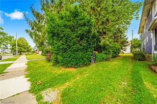 2137 Brown Rd, Oakwood, OH 44107 - Photo 3
