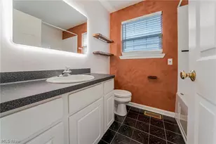 2477 W 5th St, Loveland, OH 44113 - Photo 23