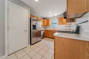 2477 W 5th St, Loveland, OH 44113 - Photo 13
