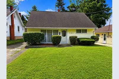 142 N Main Street N, Youngstown, OH 44515 - Photo 1
