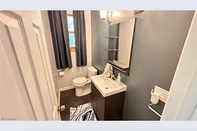 8470 Shadyview Avenue NW, Clinton, OH 44216 - Photo 19