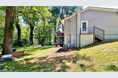 8470 Shadyview Avenue NW, Clinton, OH 44216 - Photo 3